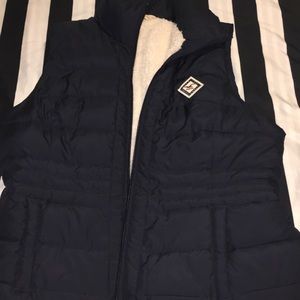 Selling my navy vest looks brand new